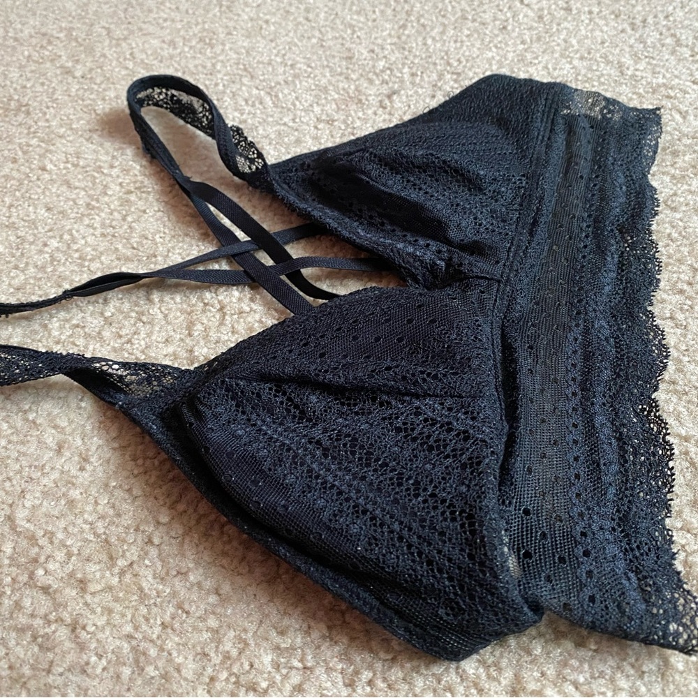 Size small - Picture 2 of 3